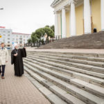 Возле Александро-Невского собора будут отремонтированы обветшавшие ступени