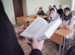 Занятия в воскресной школе Александро-Невского собора