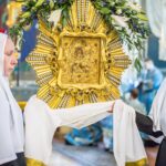 19 апреля за вечерним богослужением в Александро-Невском соборе будет опущена Почаевская икона Пресвятой Богородицы