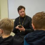 Приглашаем детей и подростков на занятия в воскресной школе при соборе Александра Невского