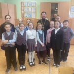 Клирик Александро-Невского собора пообщался с учениками гимназии имени Кузебая Герда